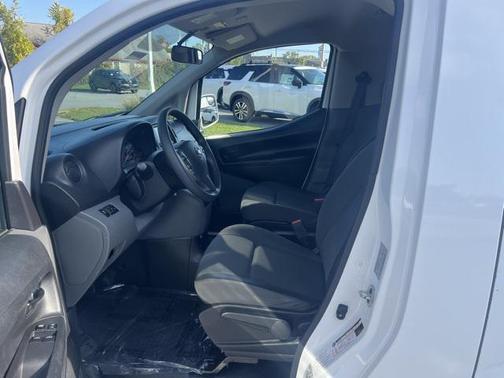 2020 Nissan NV200 SV