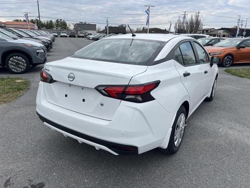 2025 Nissan Versa 1.6 S