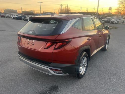 2025 Hyundai TUCSON SE