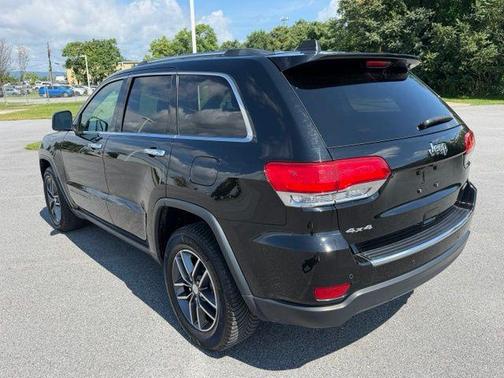 Diamond Black Crystal Pearlcoat 2018 Jeep Grand Cherokee Limited