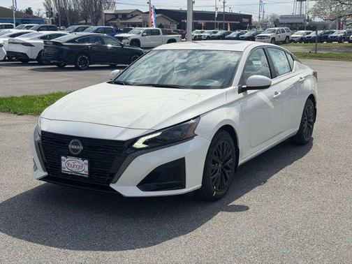 Pearl White Tricoat 2026 Nissan Altima 2.5 SV