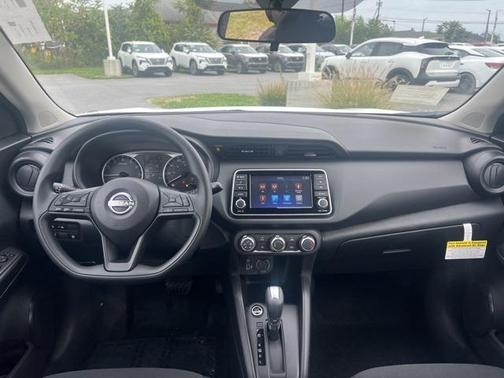 2025 Nissan Kicks S