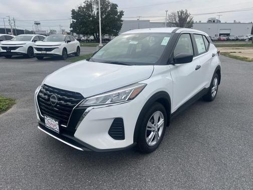 2025 Nissan Kicks S