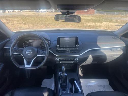 2022 Nissan Altima SR Intelligent AWD