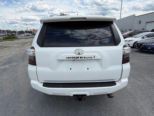 Ice Cap 2023 Toyota 4Runner SR5 Premium