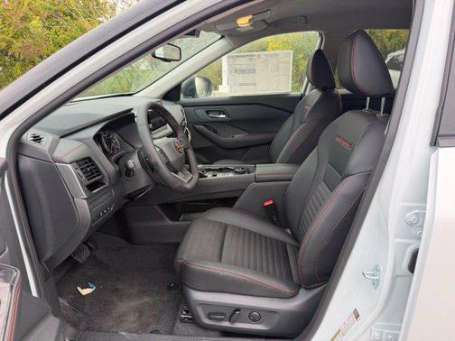 Everest White Pearl Tricoat 2027 Nissan Rogue Rock Creek