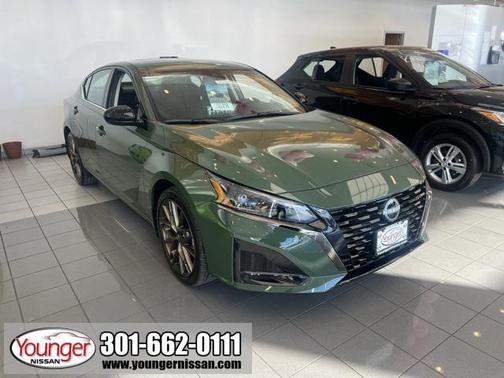 2025 Nissan Altima SR FWD