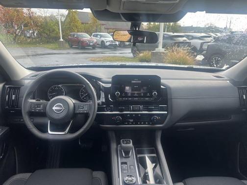 2025 Nissan Pathfinder SV 4WD