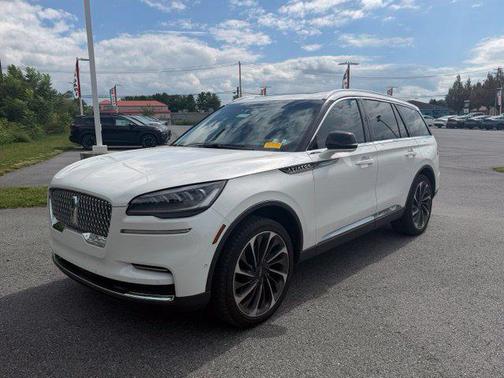 Pristine White Metallic Tri-Coat 2023 Lincoln Aviator Reserve AWD