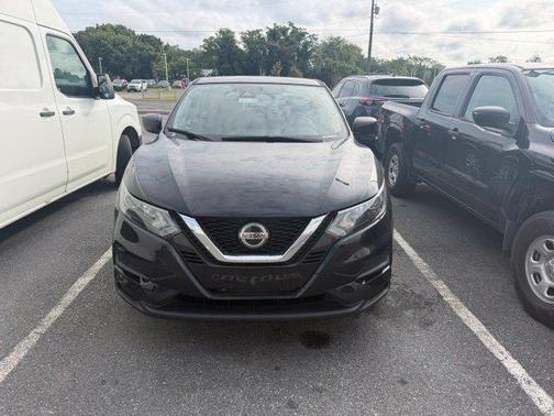 Magnetic Black Pearl 2022 Nissan Rogue Sport S