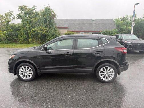 Magnetic Black Pearl 2022 Nissan Rogue Sport S