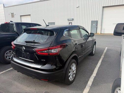Magnetic Black Pearl 2022 Nissan Rogue Sport S