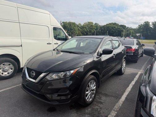Magnetic Black Pearl 2022 Nissan Rogue Sport S