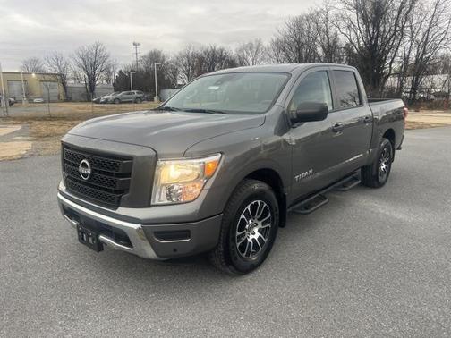 2024 Nissan Titan SV