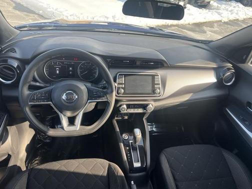 2020 Nissan Kicks SV