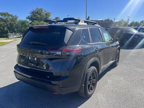 2025 Nissan Rogue Rock Creek