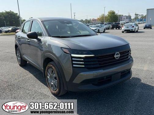Gun Metallic 2025 Nissan Kicks S