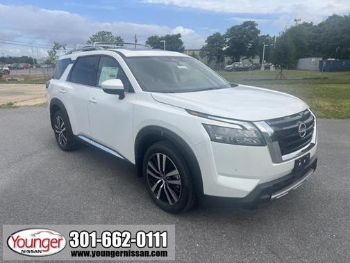 2025 Nissan Pathfinder Platinum 4WD