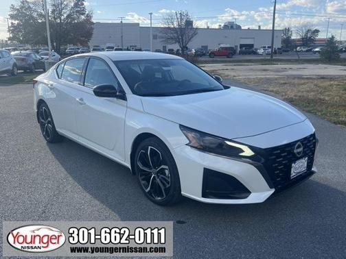 2025 Nissan Altima SR FWD