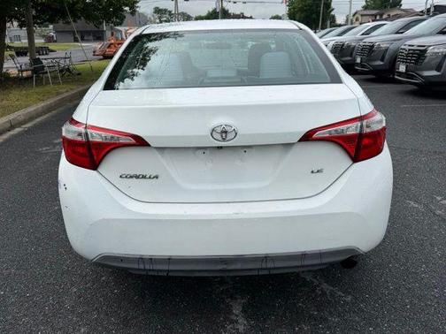 Super White 2016 Toyota Corolla LE