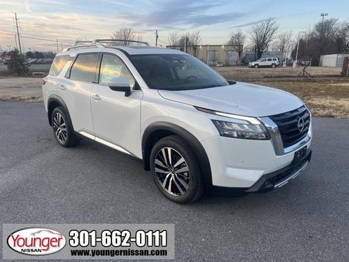 2025 Nissan Pathfinder Platinum 4WD