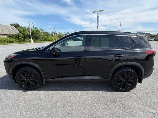 Super Black 2023 Nissan Rogue SV