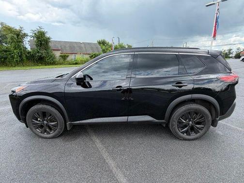 Super Black 2023 Nissan Rogue SV