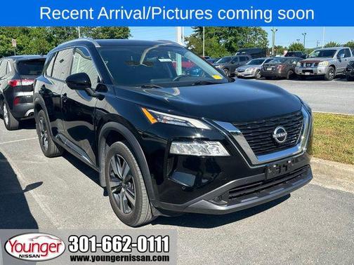 Super Black 2022 Nissan Rogue SL