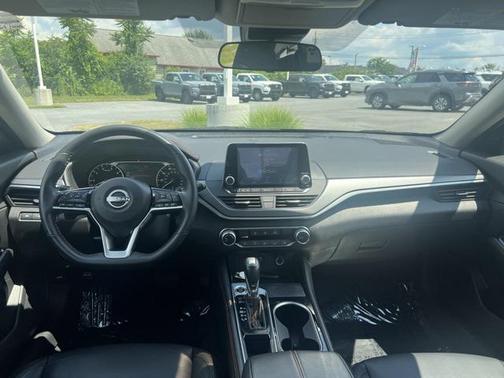2023 Nissan Altima SR FWD