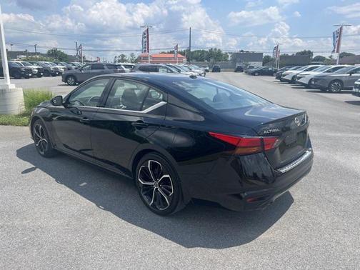 2023 Nissan Altima SR FWD