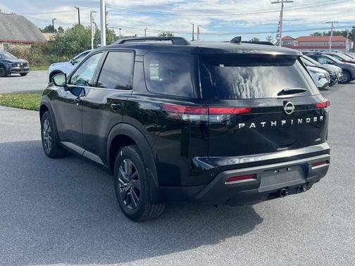 2025 Nissan Pathfinder SV 4WD