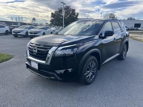 2025 Nissan Pathfinder SV 4WD