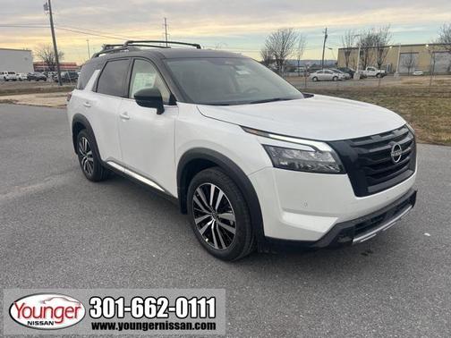 2025 Nissan Pathfinder Platinum 4WD