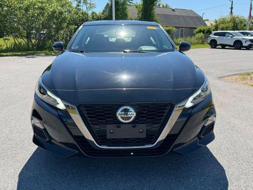 Super Black 2019 Nissan Altima 2.5 SR