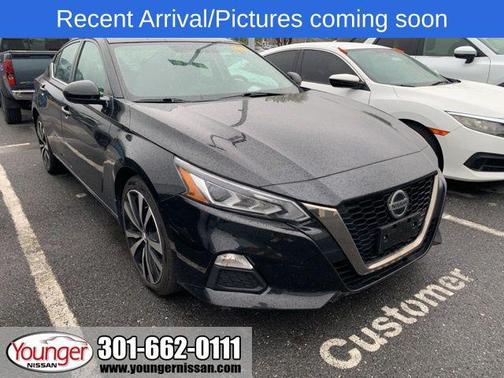 Super Black 2019 Nissan Altima 2.5 SR