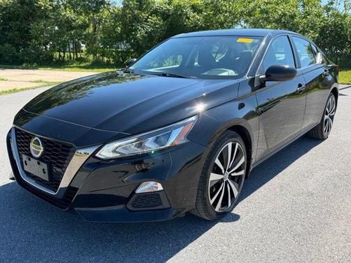 Super Black 2019 Nissan Altima 2.5 SR