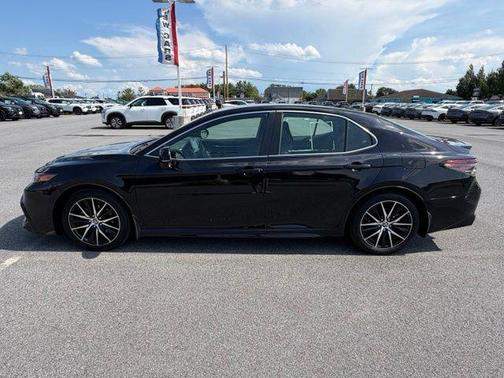 Midnight Black Metallic 2023 Toyota Camry SE