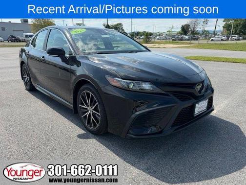 Midnight Black Metallic 2023 Toyota Camry SE