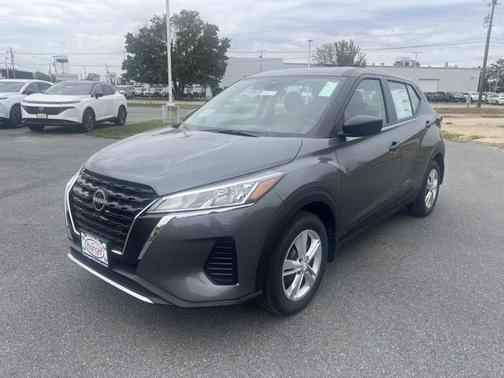 2025 Nissan Kicks S