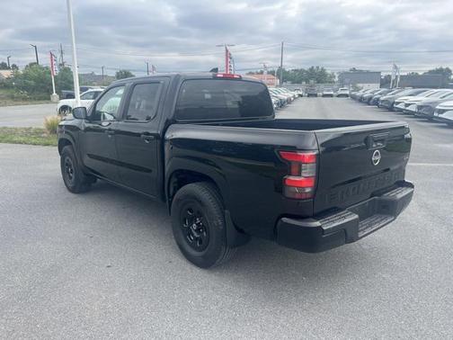 2022 Nissan Frontier S