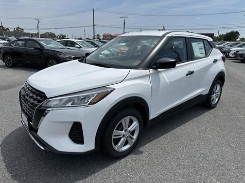 2025 Nissan Kicks S