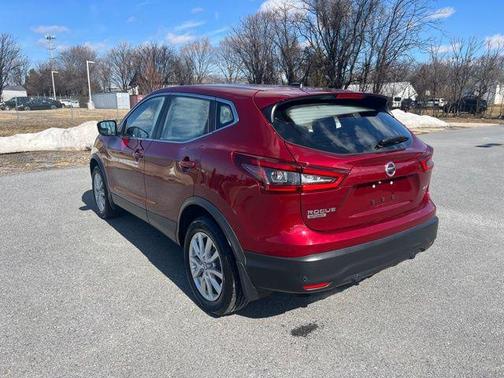 2022 Nissan Rogue Sport S