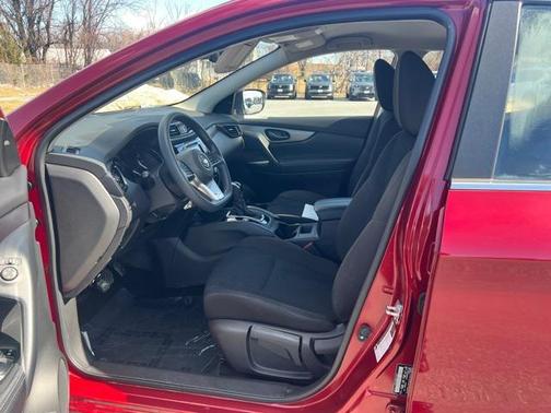 2022 Nissan Rogue Sport S