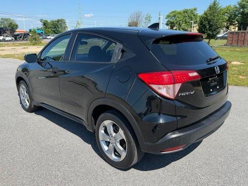Crystal Black Pearl 2017 Honda HR-V EX