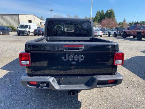 2025 Jeep Gladiator Nighthawk