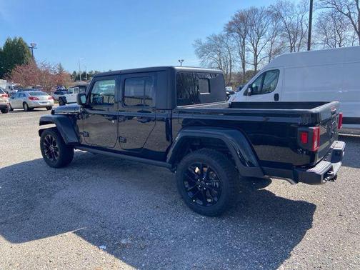 2025 Jeep Gladiator Nighthawk
