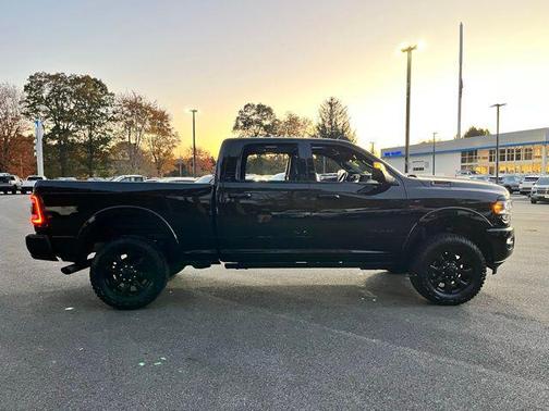 2020 RAM 2500 Limited Crew Cab 4X4 6'4' Box