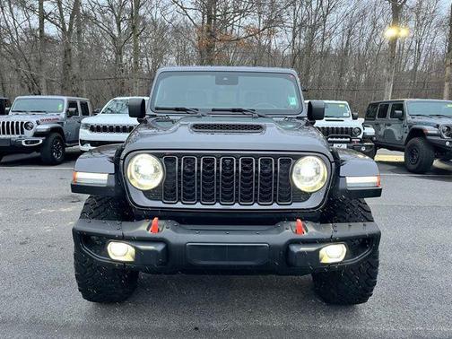 2024 Jeep Gladiator Mojave X