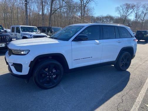2023 Jeep Grand Cherokee Altitude