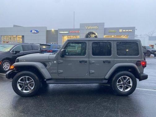 2023 Jeep Wrangler 4-Door Sahara 4x4